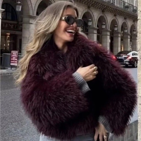 Zara FAUX FUR SHORT COAT - Picture 1 of 9